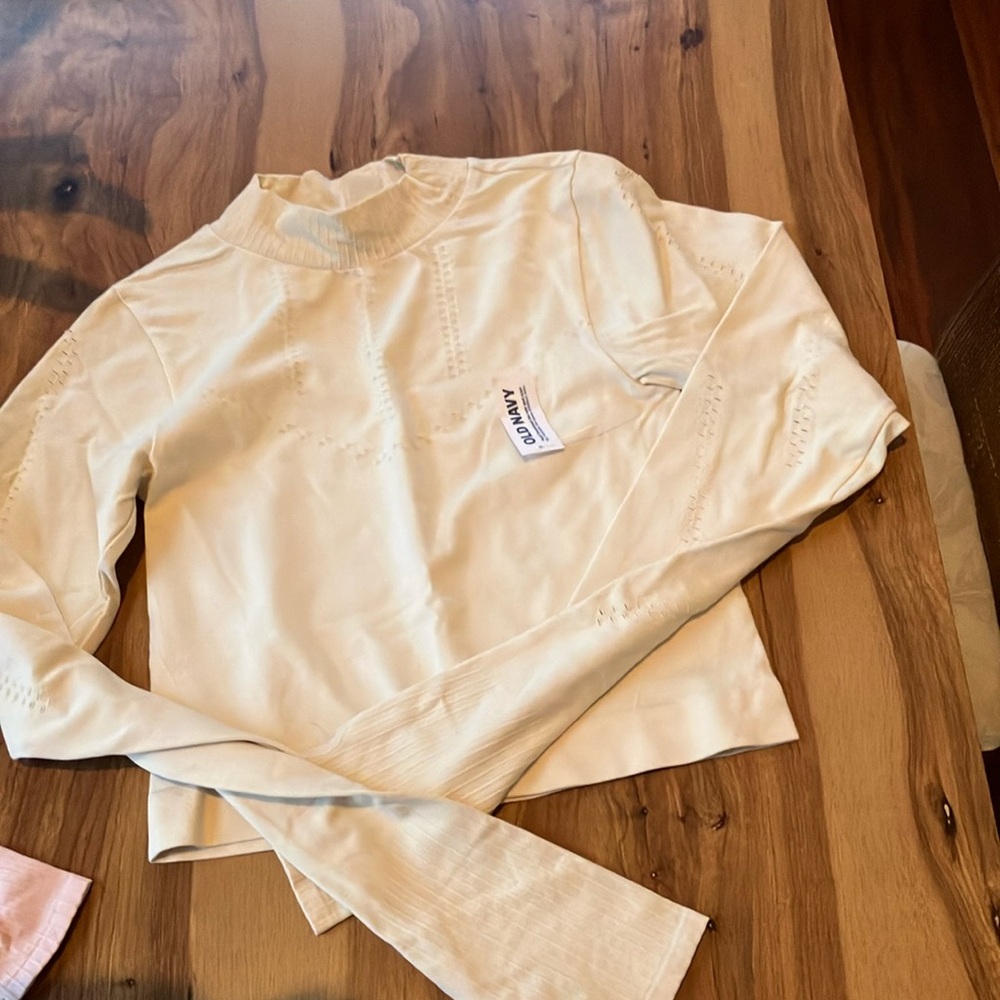 NWT Old Navy Seamless Performance Crop, sz M/Tall